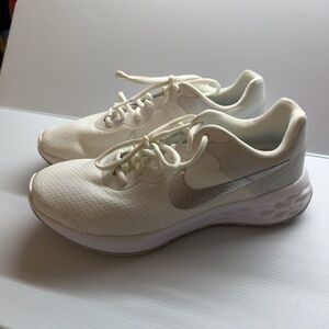 Nike Revolution 6 Next Nature Women's Size 8 White Running Shoes